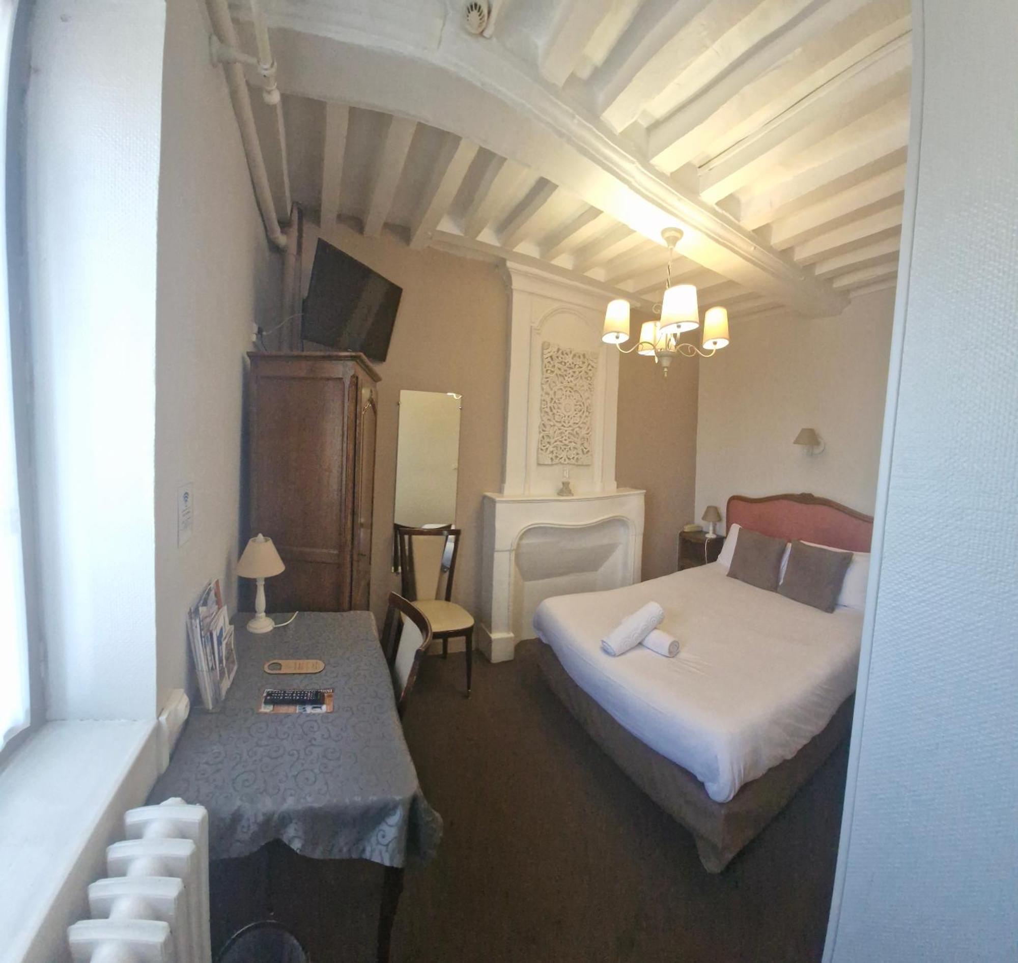 Hotel Saint Etienne Кан Экстерьер фото